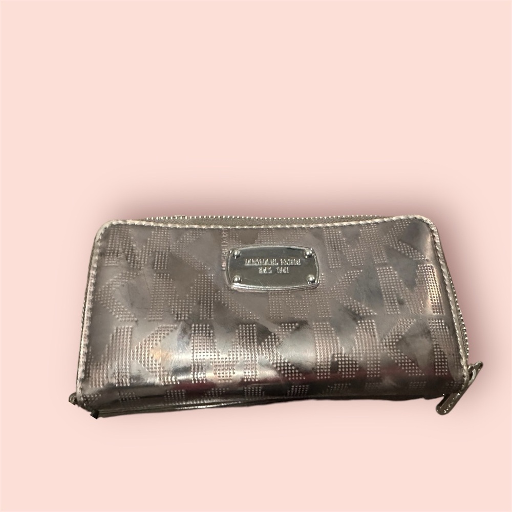 Michael Kors Metallic Wallet